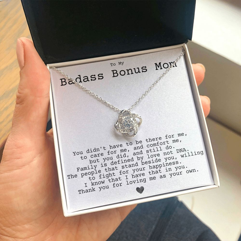 badass bonus mom, didnt have to be Bonus mom and daughter