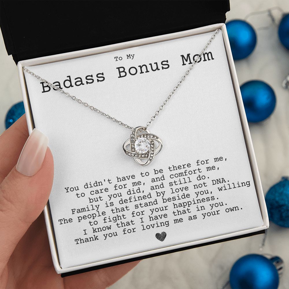 badass bonus mom, didnt have to be Bonus mom and daughter